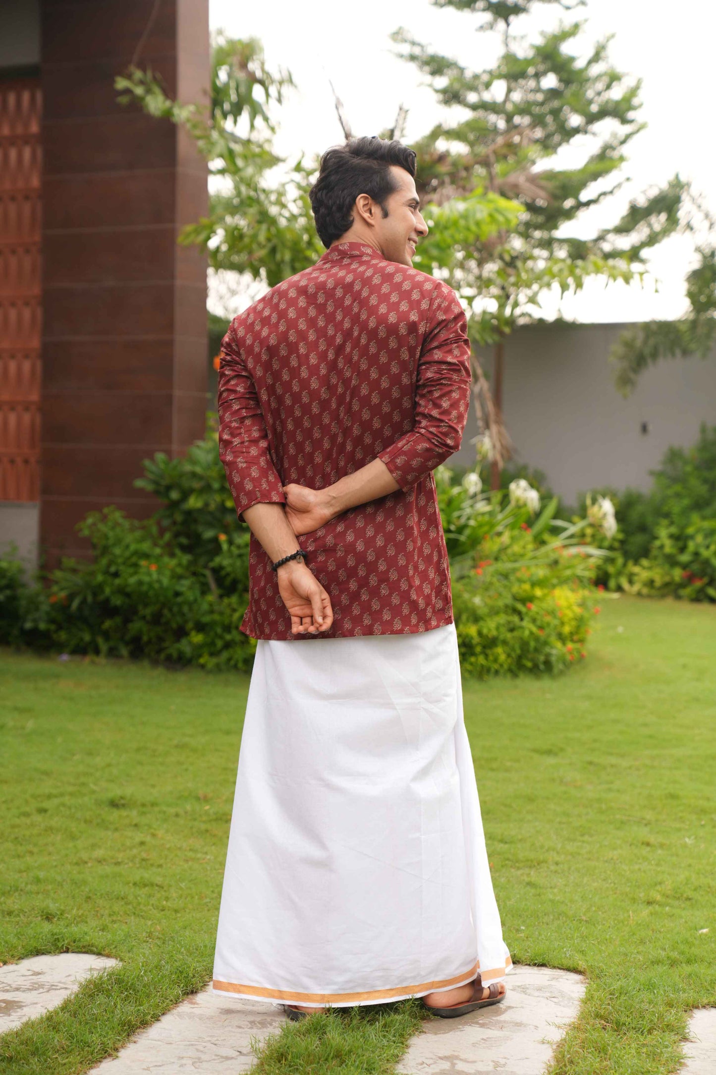 The Autumn Red Butti Print Short Kurta