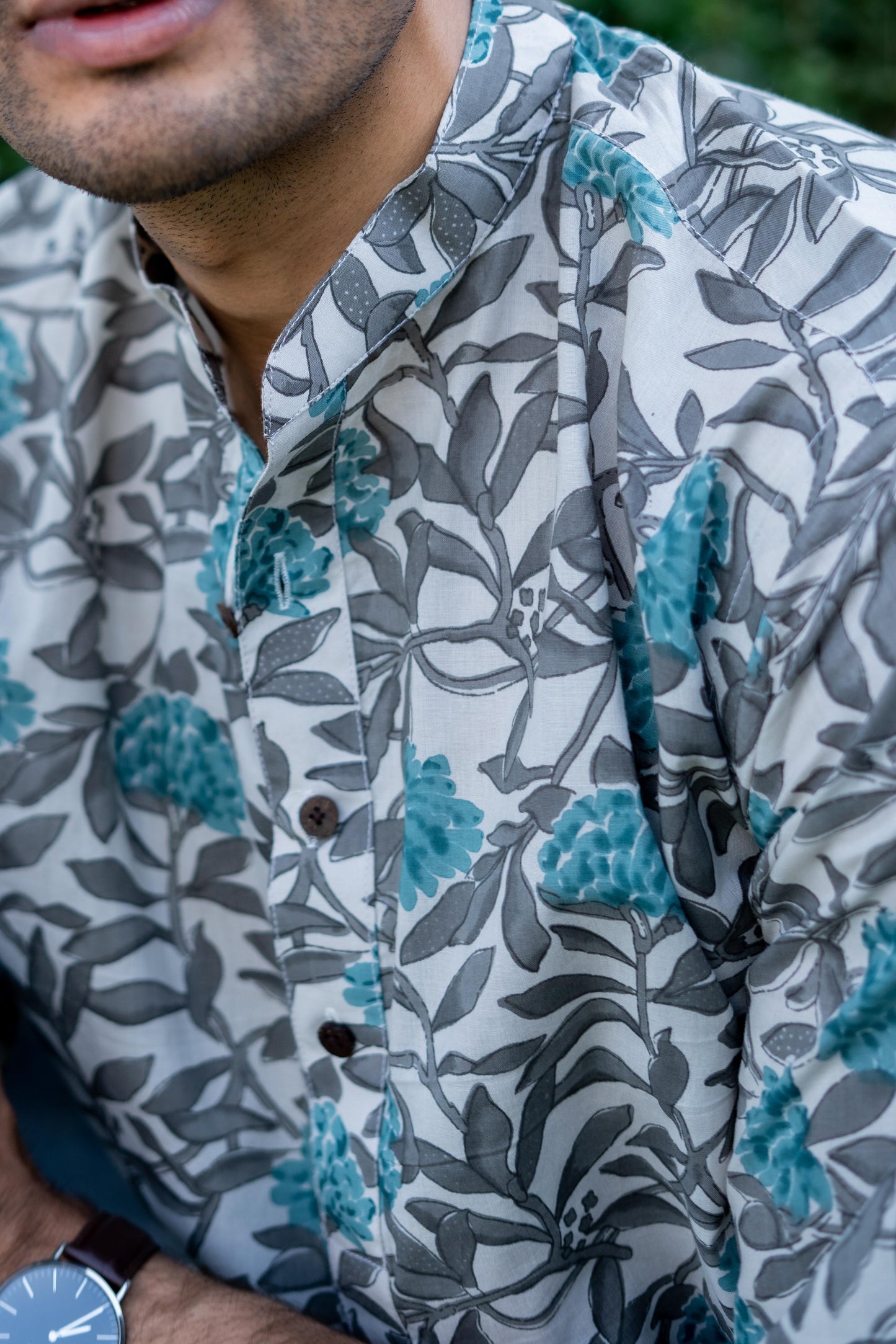 The Off-White All-Over Floral Print Short Kurta With Turquoise Flowers