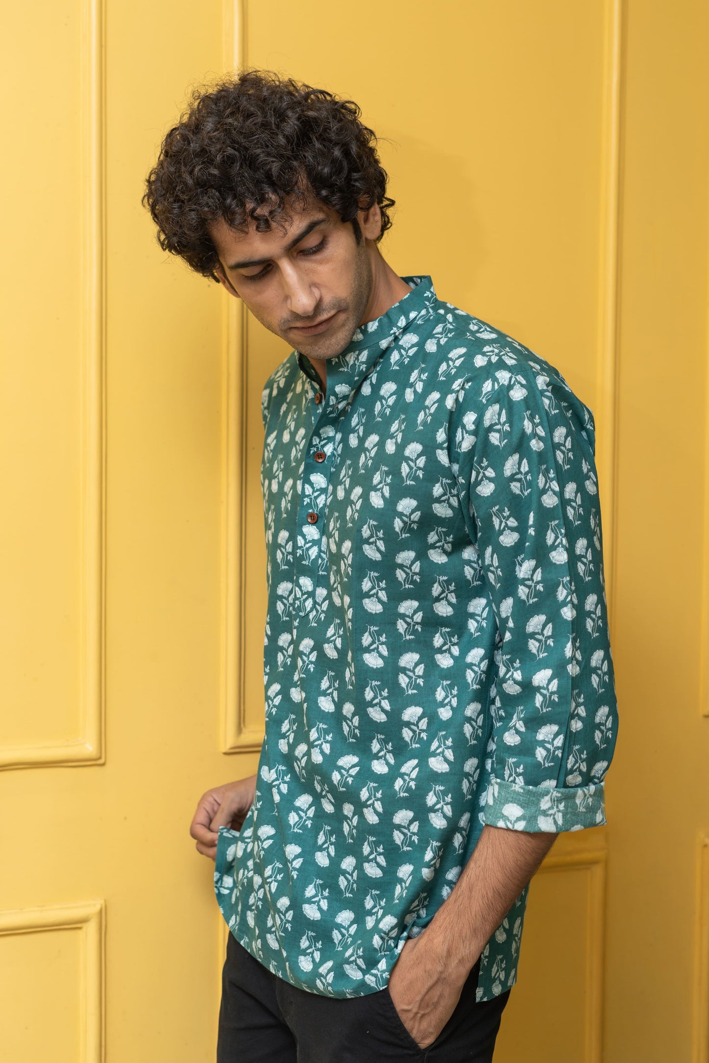 The Emerald Green White Flower Print Short Kurta
