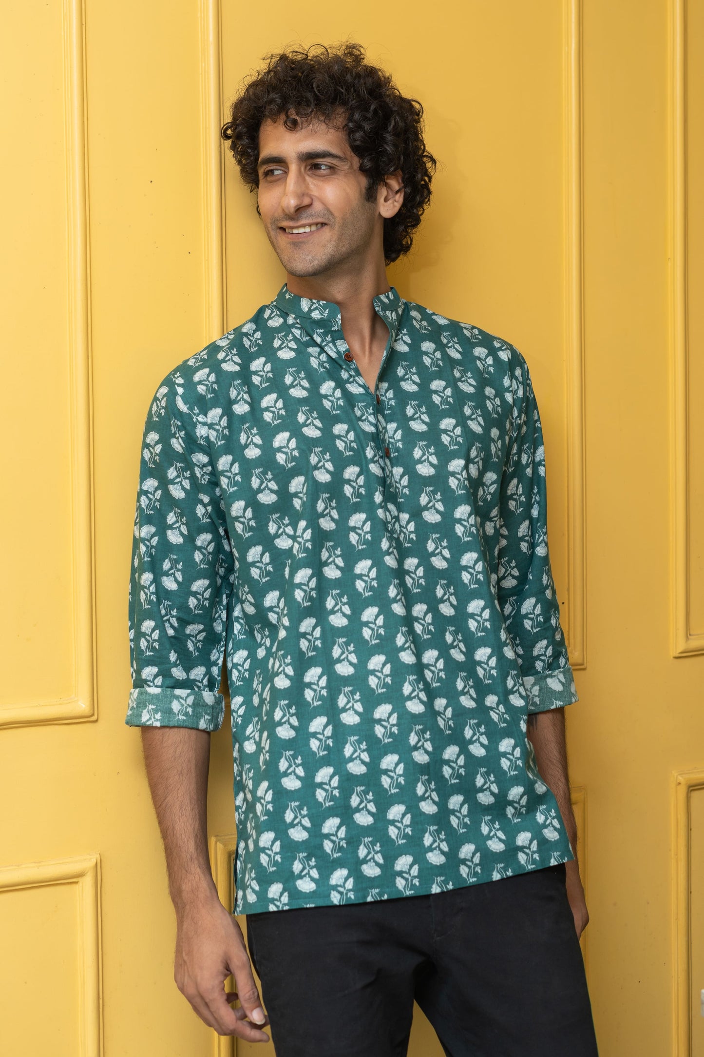 The Emerald Green White Flower Print Short Kurta