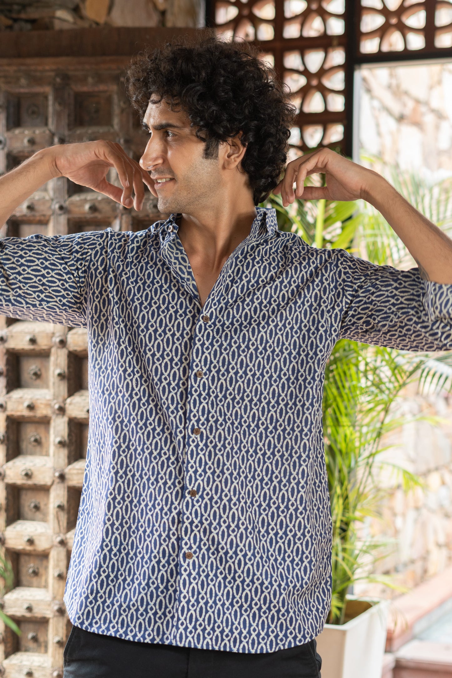 The Blue Spherical Geometric Print Shirt
