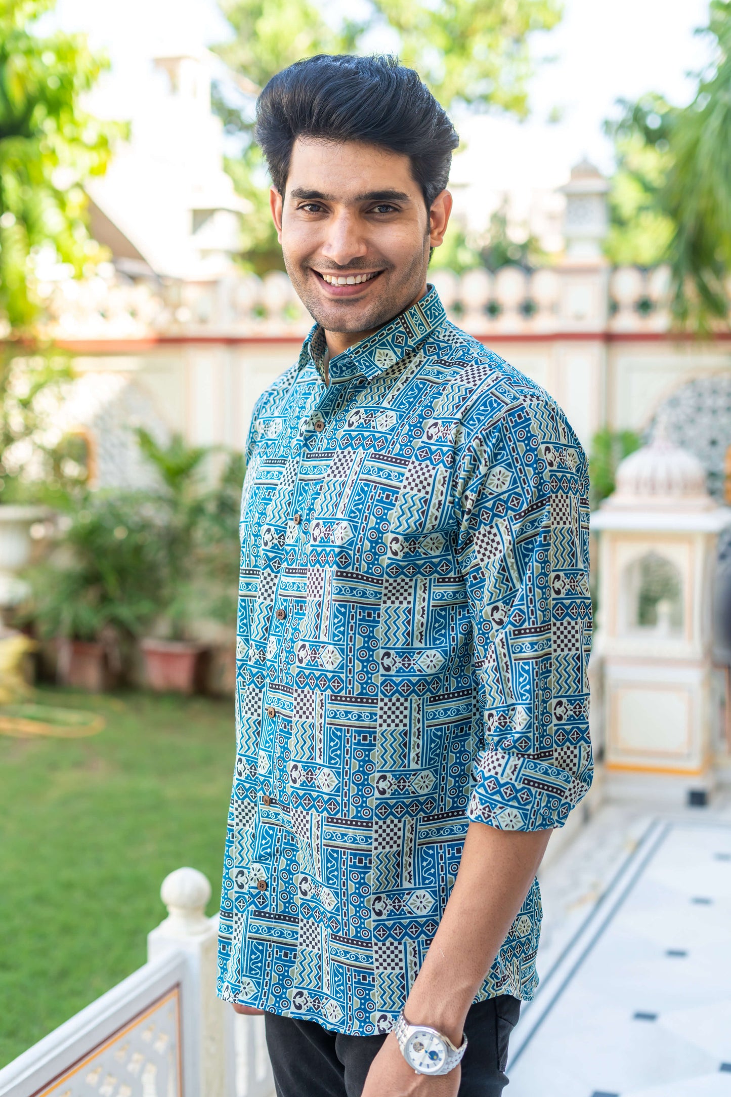 The Blue And White Traditional Geometric Print Shirt