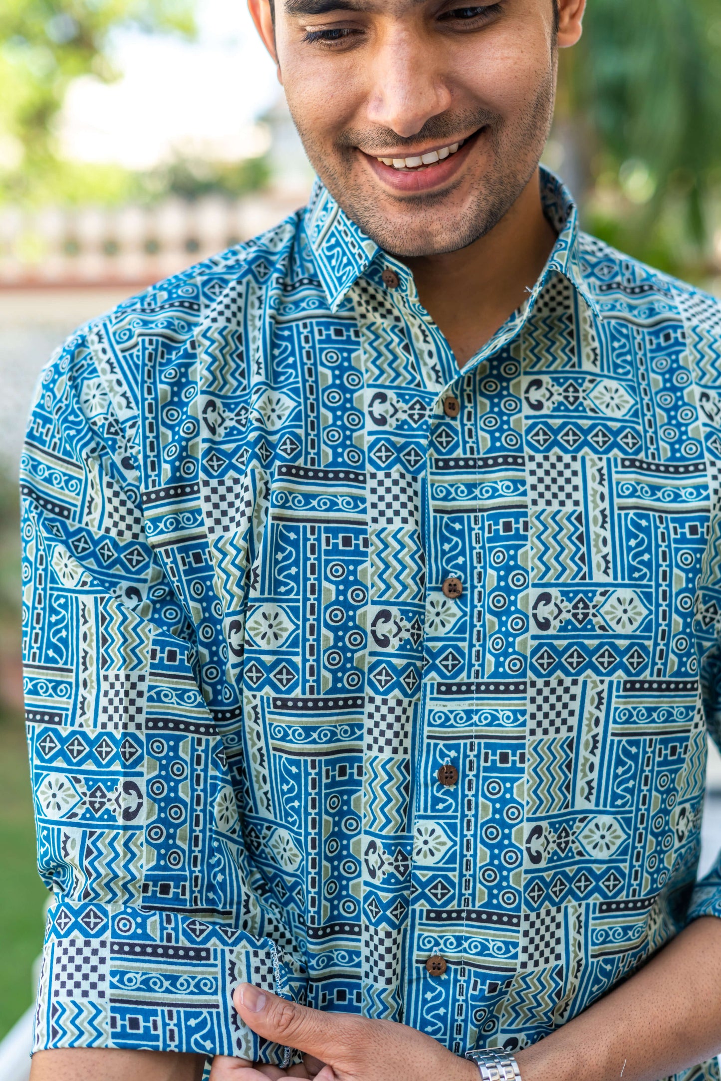 The Blue And White Traditional Geometric Print Shirt