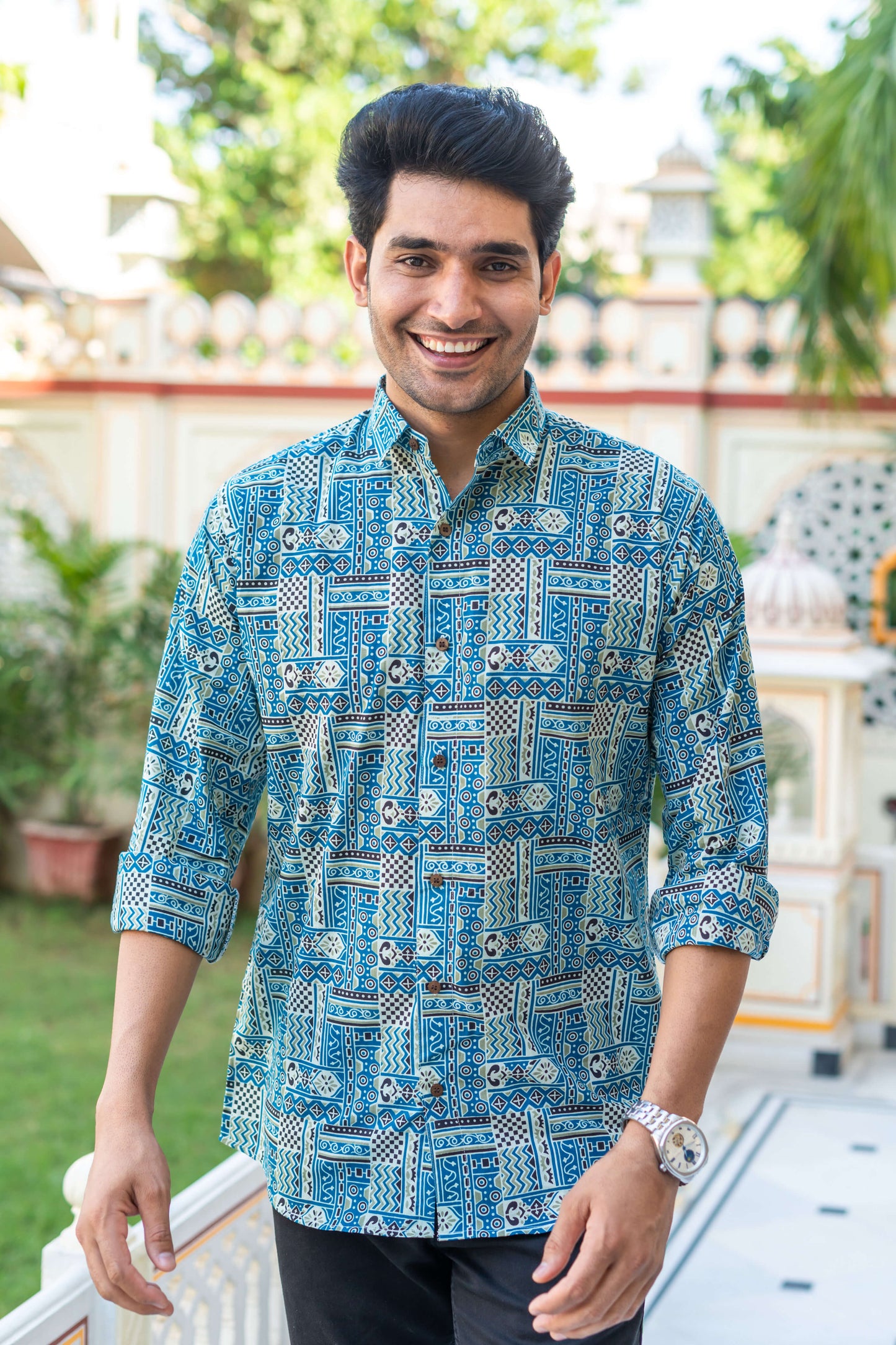 The Blue And White Traditional Geometric Print Shirt