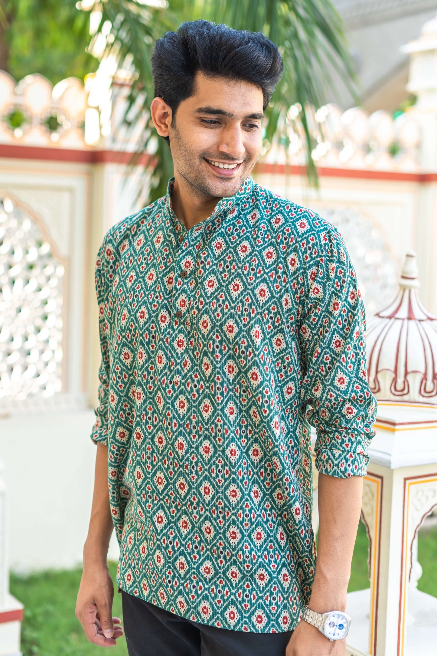 The Traditional Green Kantha Work Geometric Print Short Kurta