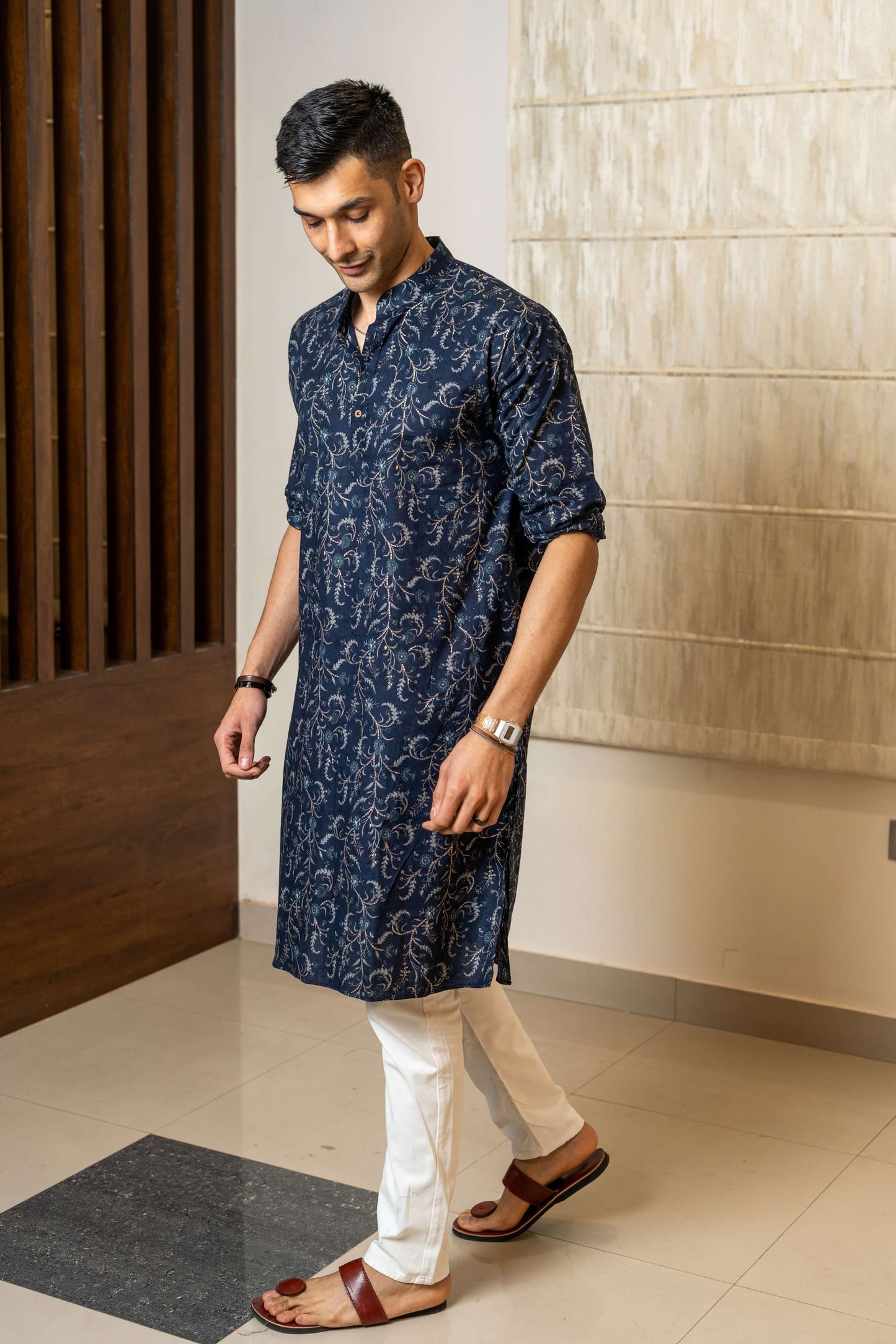 The Muslin Navy Blue Foil Print Long Kurta
