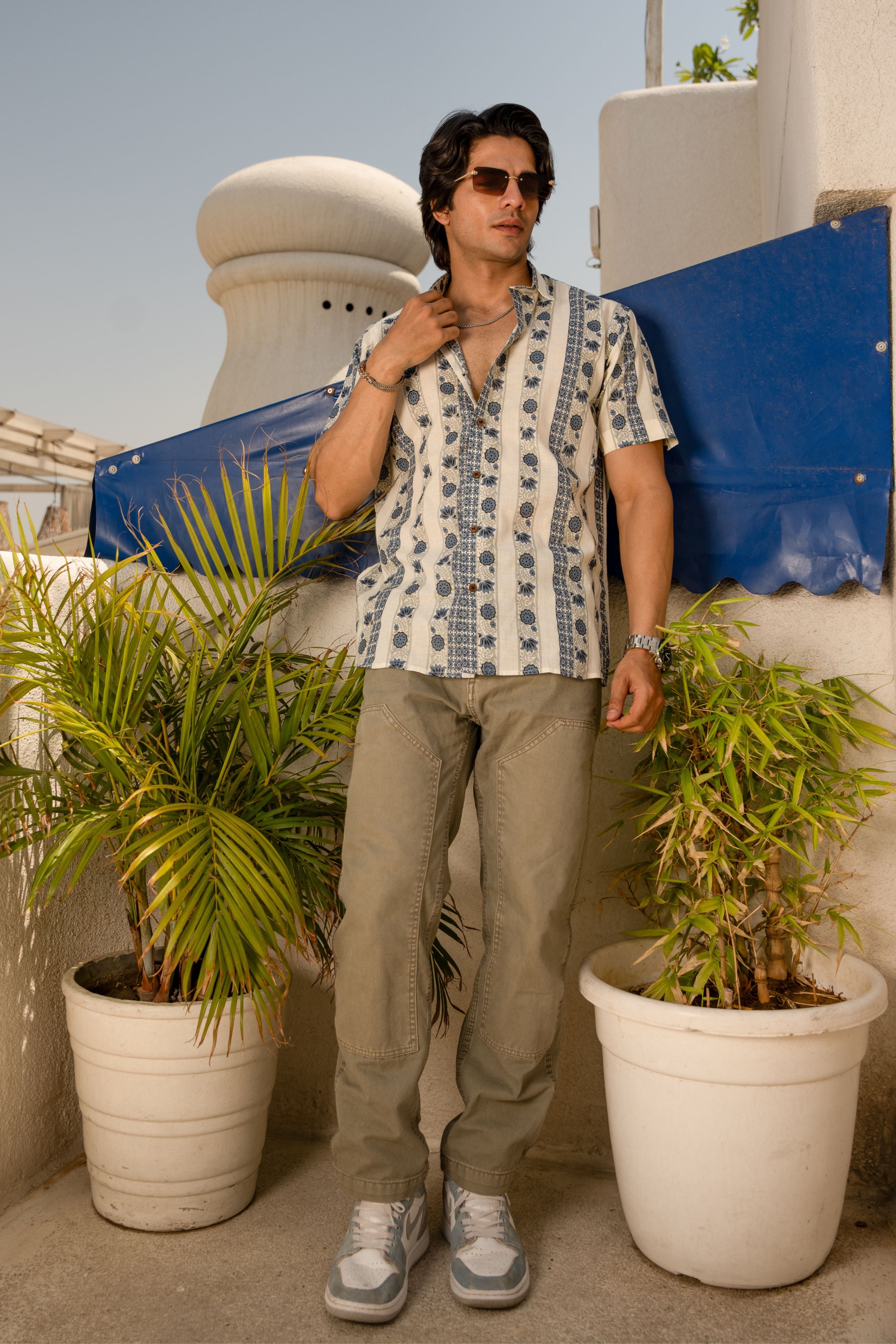 The Off-White Half Sleeves Shirt With Grey And Blue Floral Stripe Print