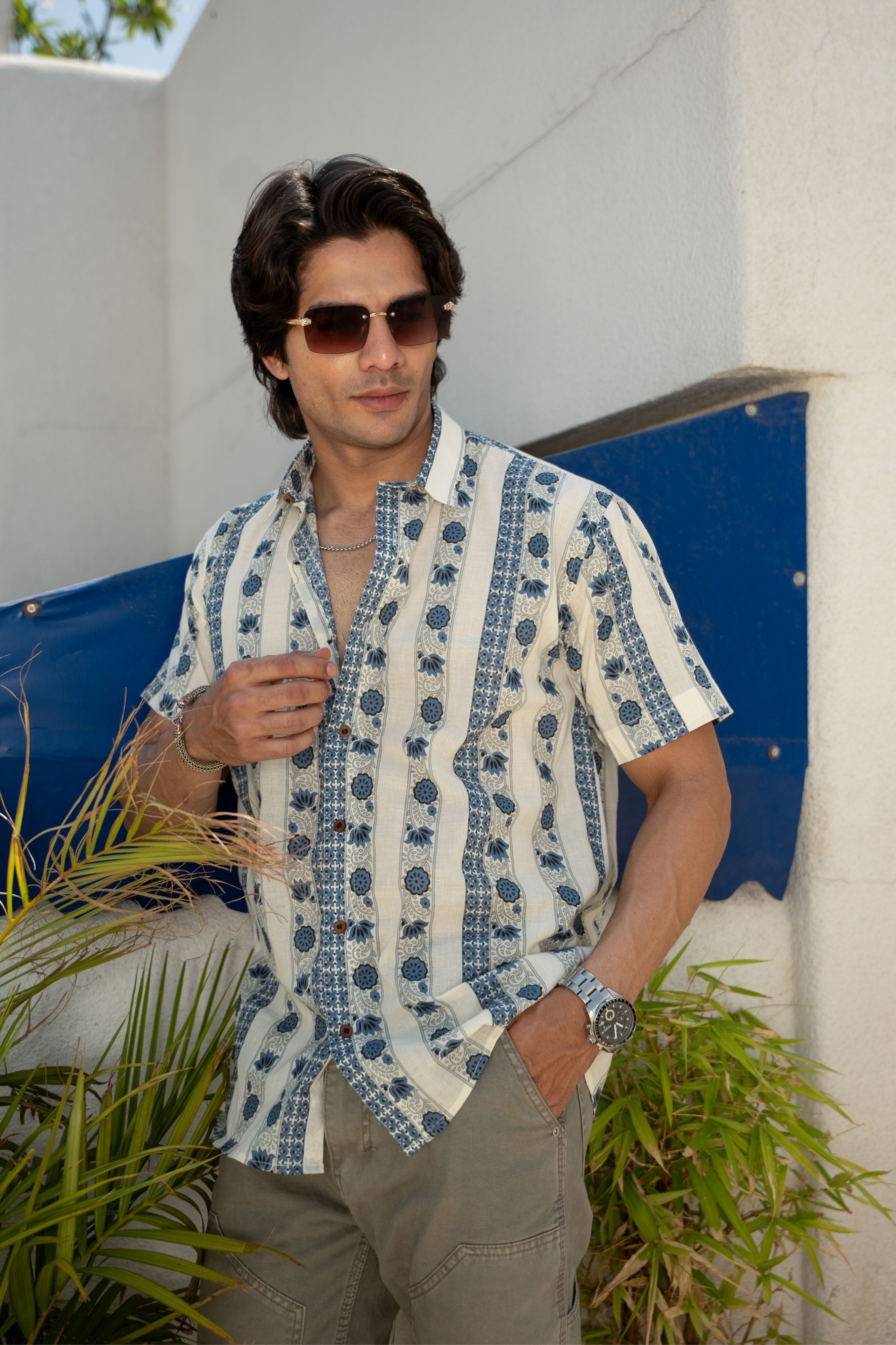 The Off-White Half Sleeves Shirt With Grey And Blue Floral Stripe Print