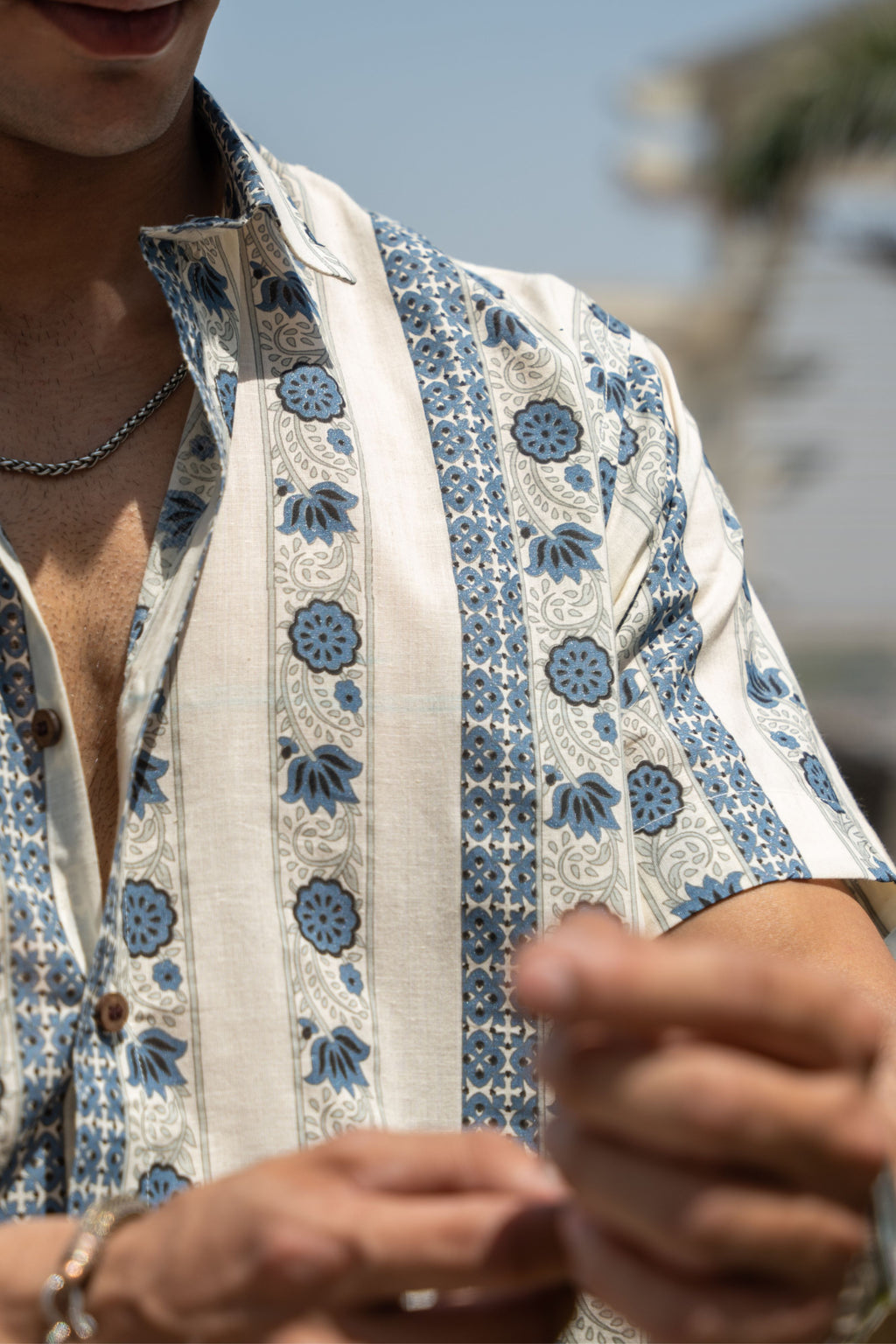 The Off-White Half Sleeves Shirt With Grey And Blue Floral Stripe Print