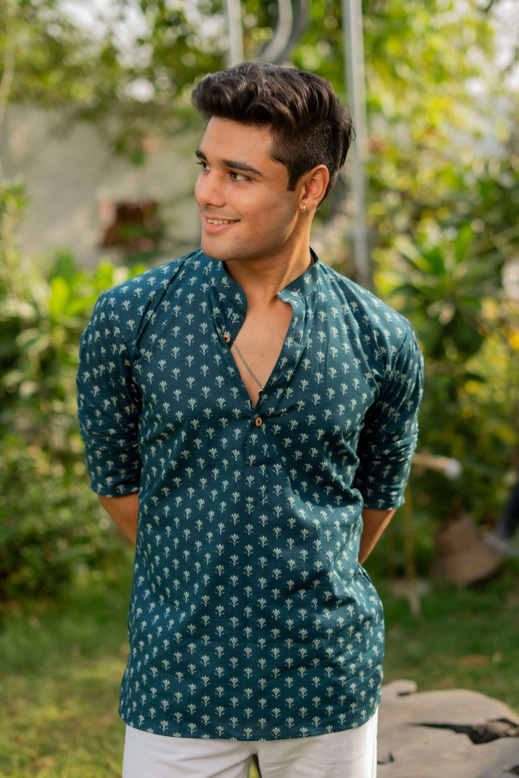 The Bottle Green Short Kurta With White Butti Print