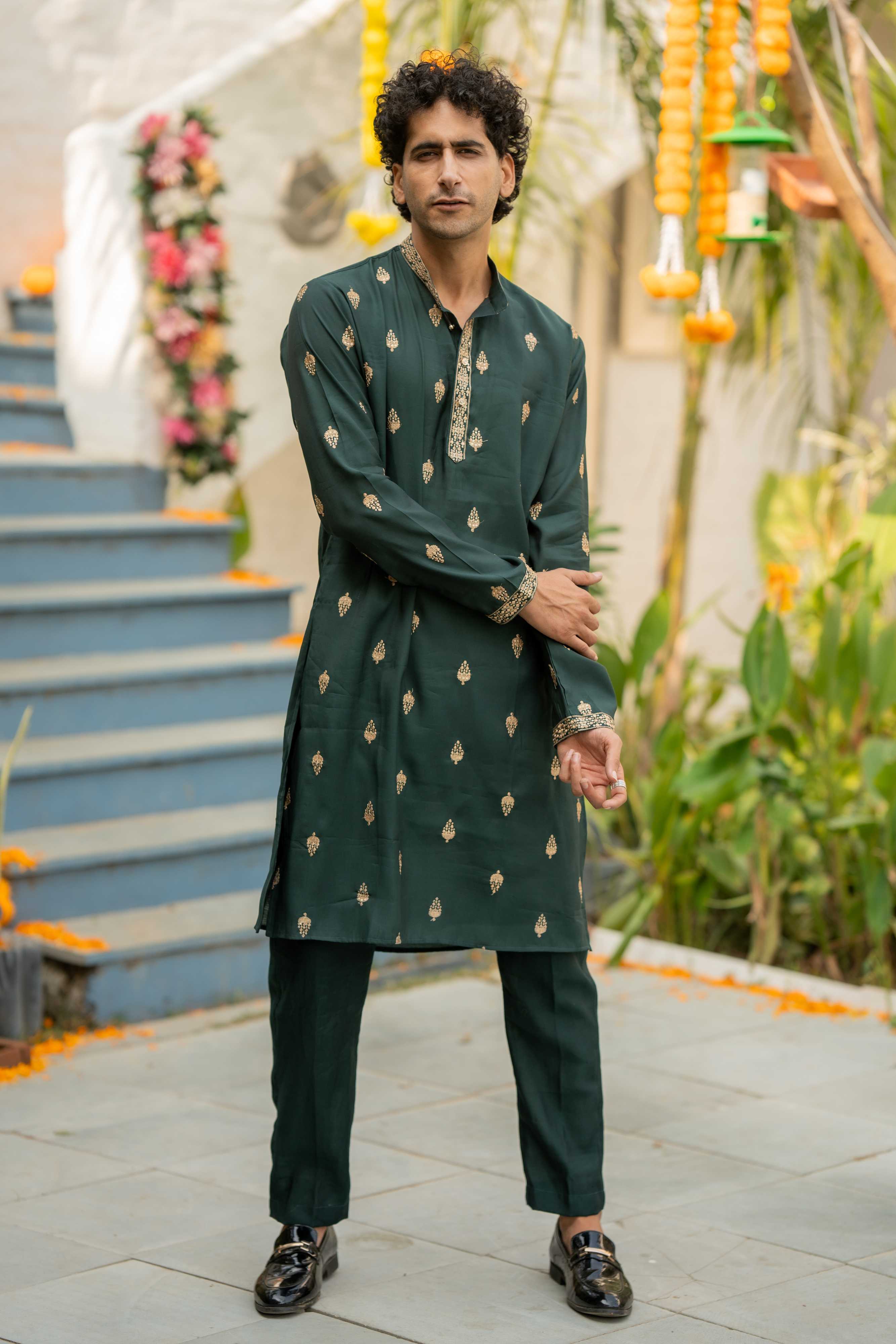 The Green Long Kurta With Butti Embroidery And Sequins Work