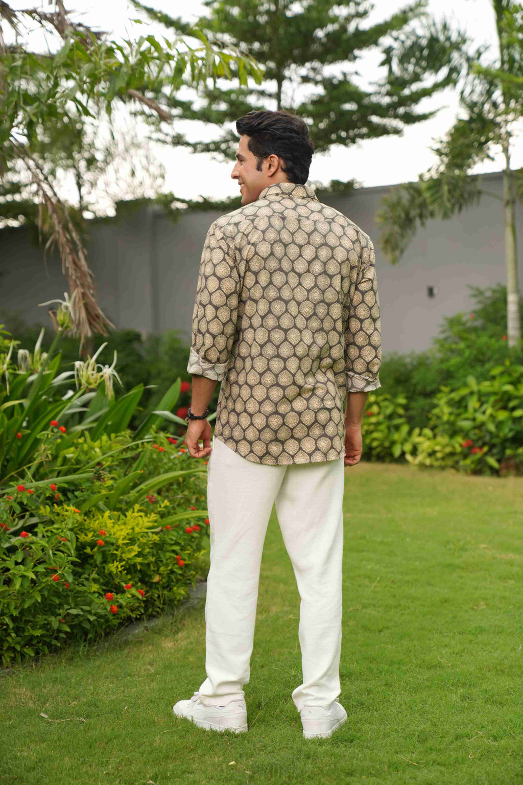 The Pebble Grey Shirt With Batik Print