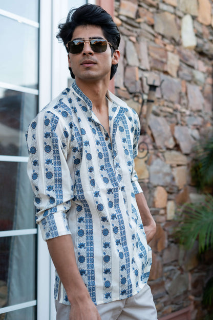 The Off-White Short Kurta With Grey And Blue Floral Stripe Print