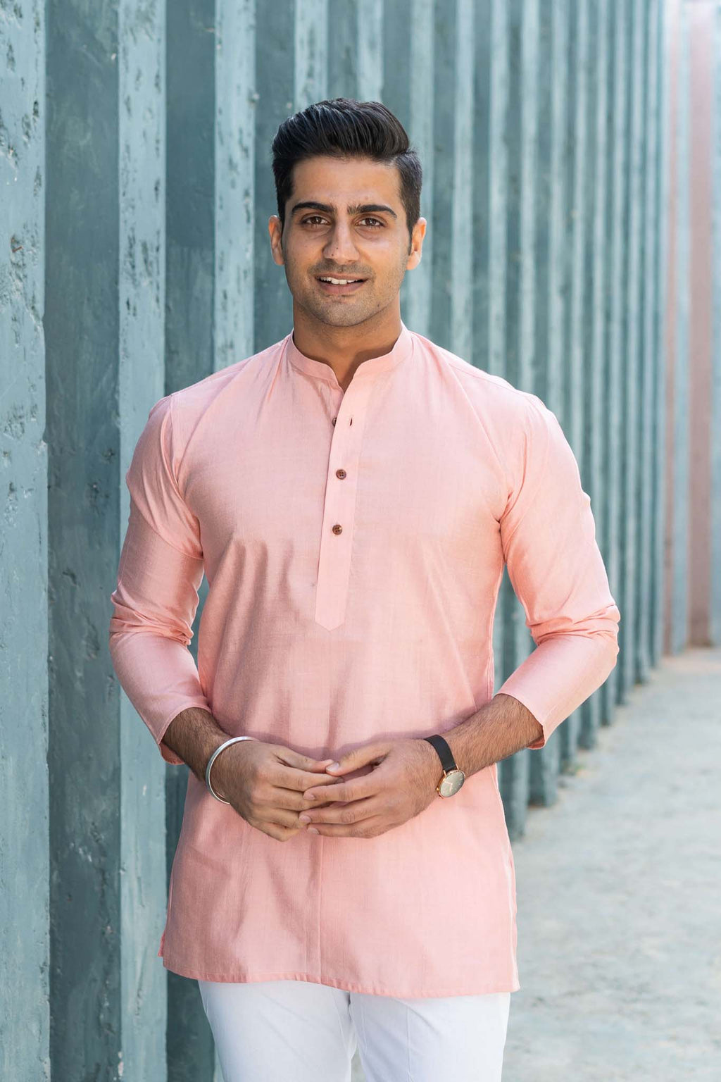 The Solid Short Kurta In A Pastel Pink Colour