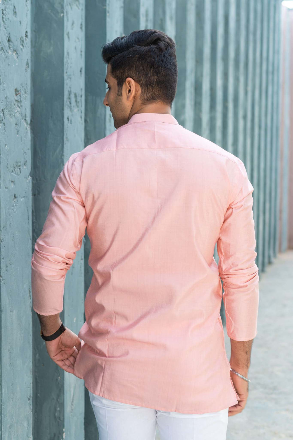 The Solid Short Kurta In A Pastel Pink Colour