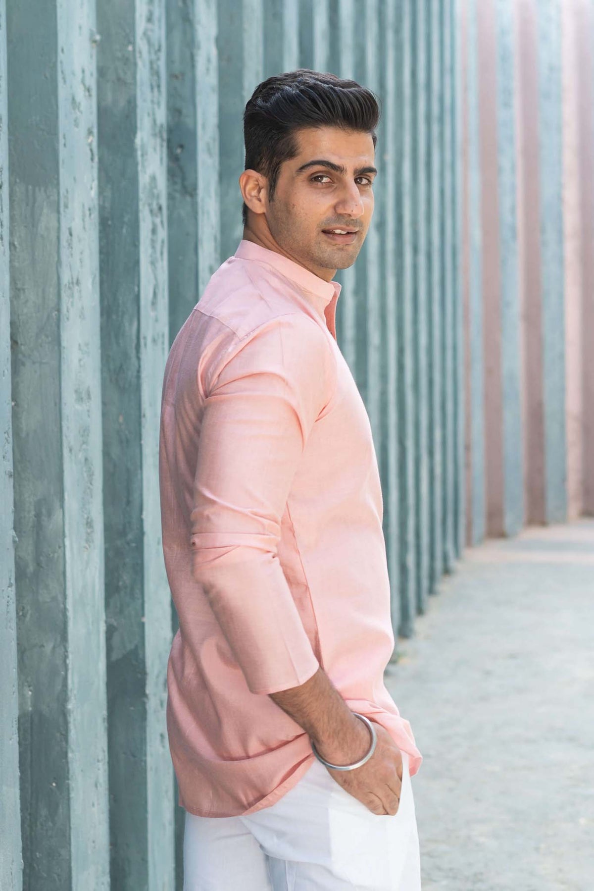 The Solid Short Kurta In A Pastel Pink Colour