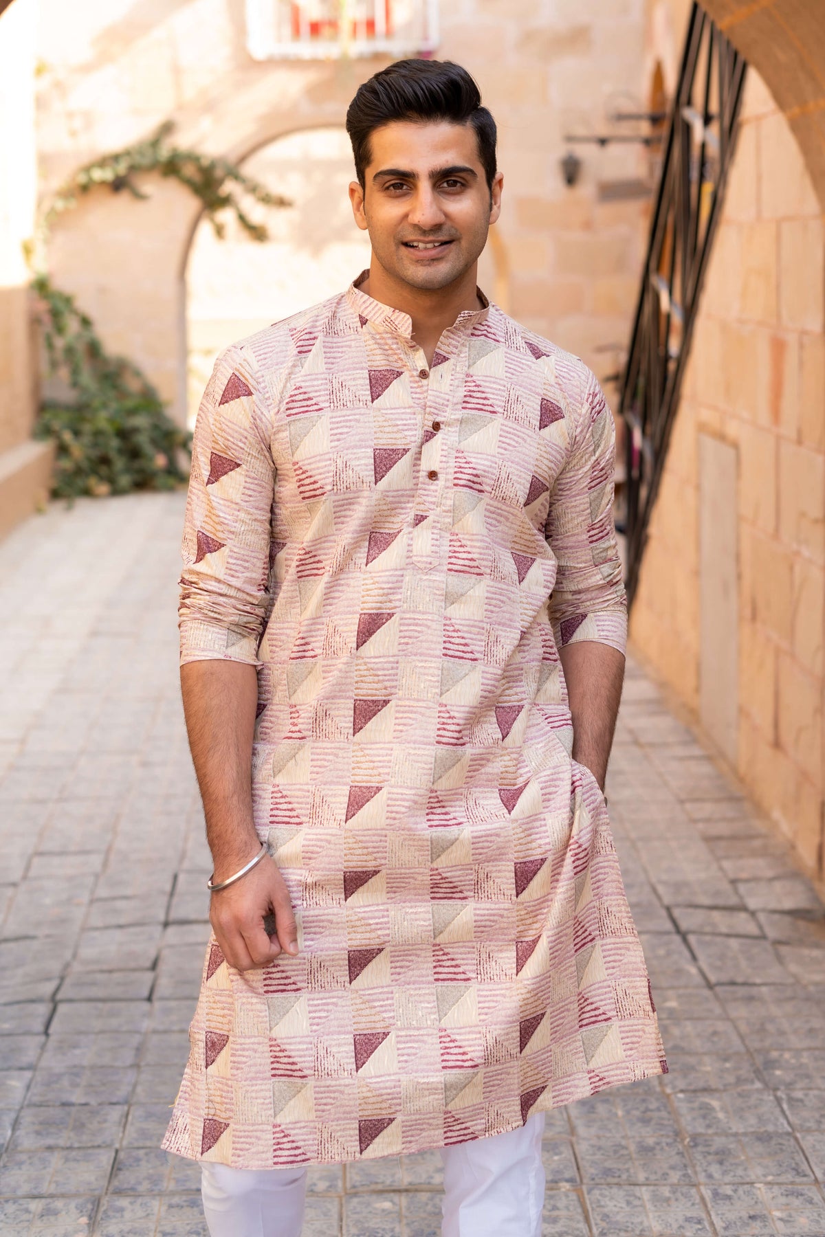 The Tribal Geometric Foil Print Long Kurta In Off-White And Pastel Pink Color