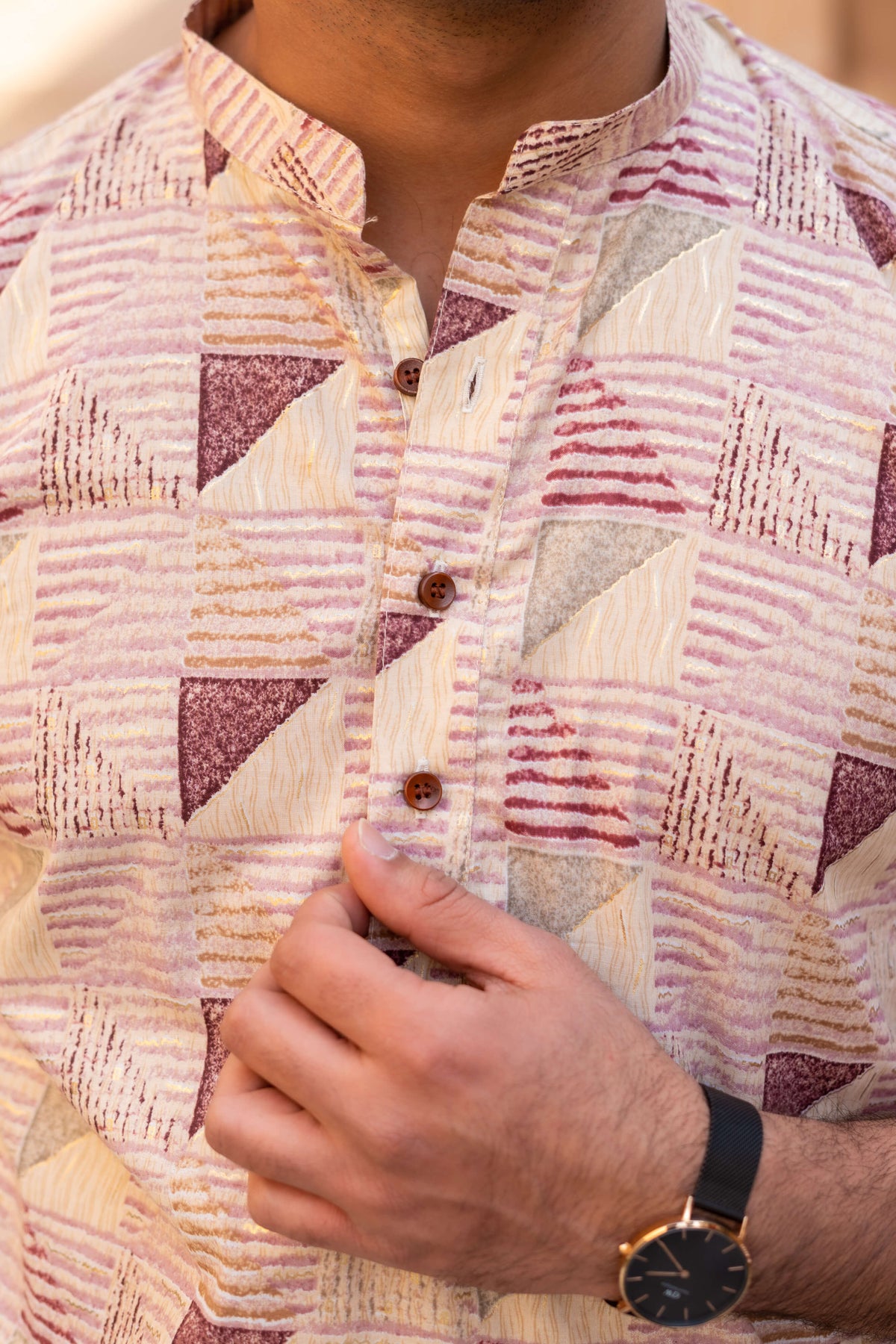 The Tribal Geometric Foil Print Long Kurta In Off-White And Pastel Pink Color