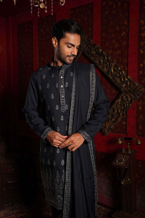 Navy Blue Vine Embroidery Kurta