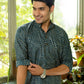 The Navy Blue And Brown Wavy Print Short Kura