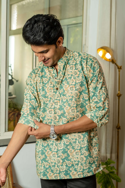 The Ocean Green And Cream All-Over Floral Print Short Kurta