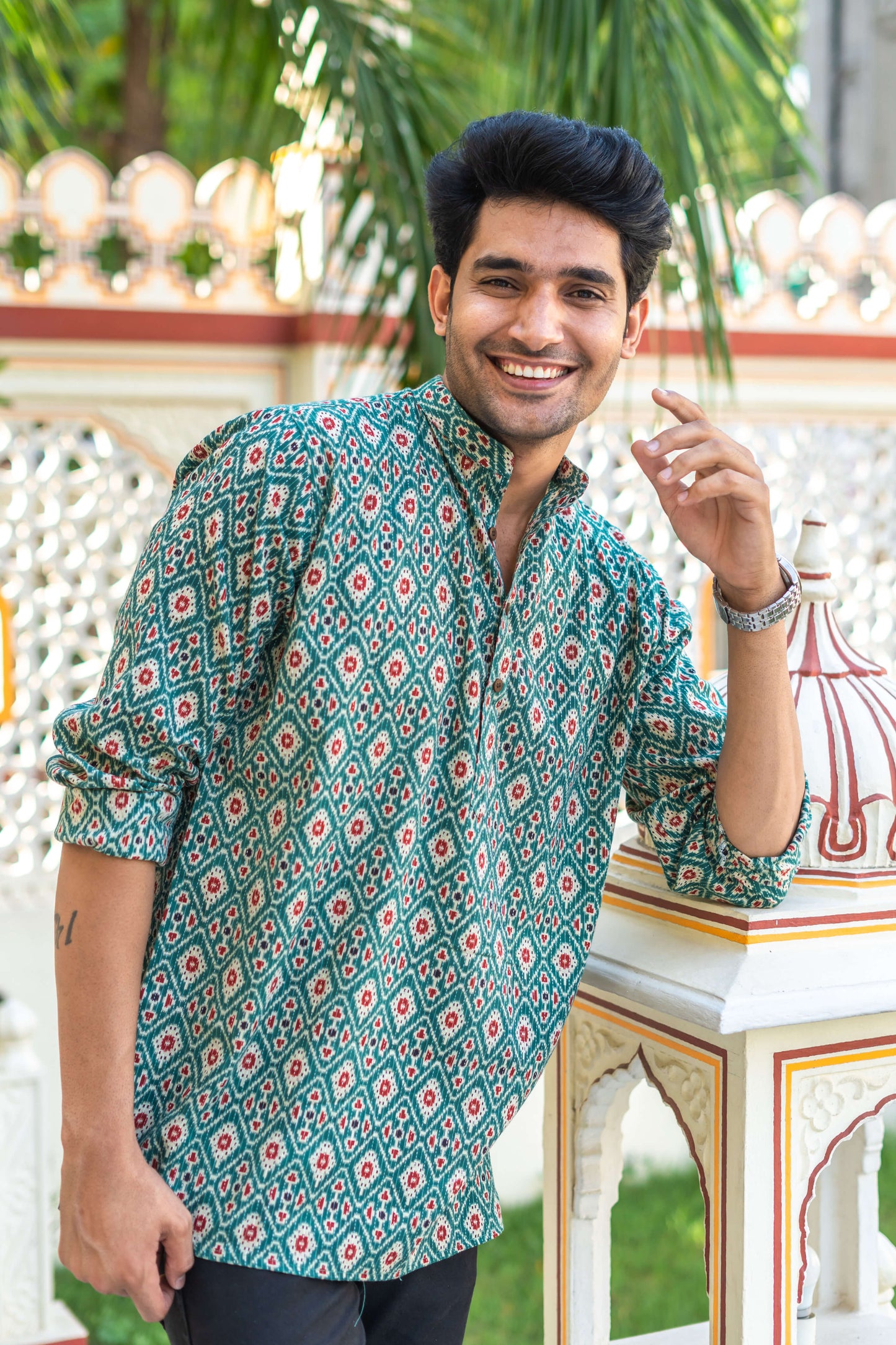 The Traditional Green Kantha Work Geometric Print Short Kurta