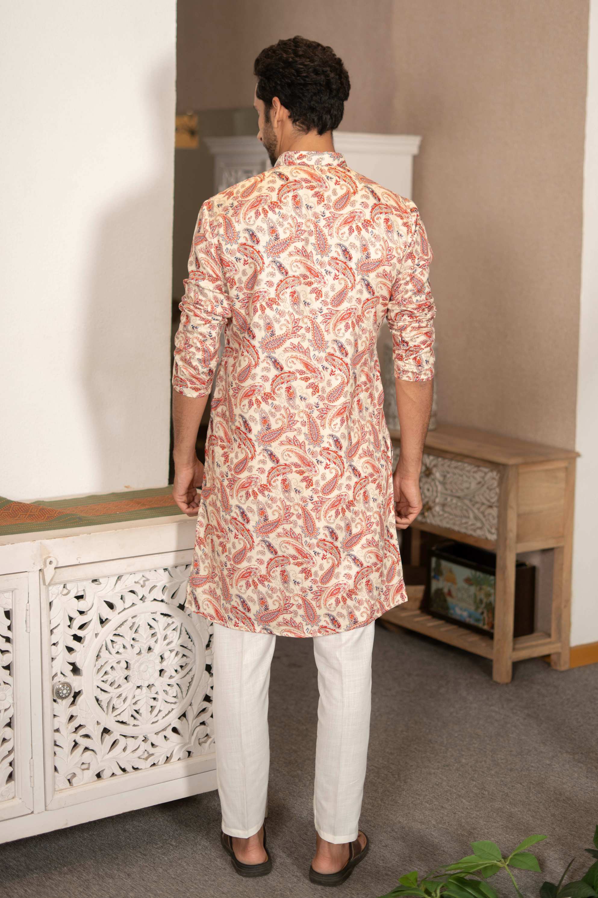 The Off White Long Kurta With Red Paisley Botanical Foil Print