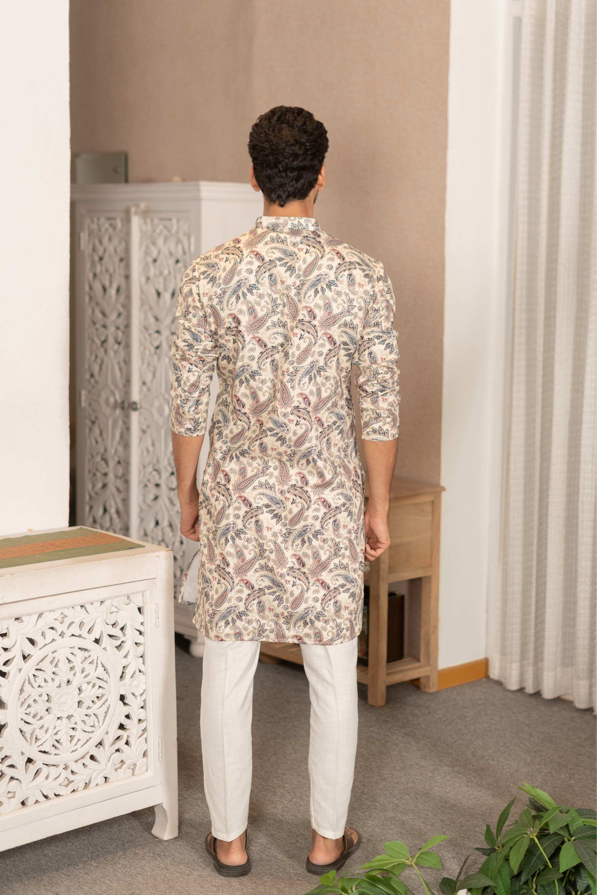 The Off White Long Kurta With Navy and Red Paisley Botanical Foil Print