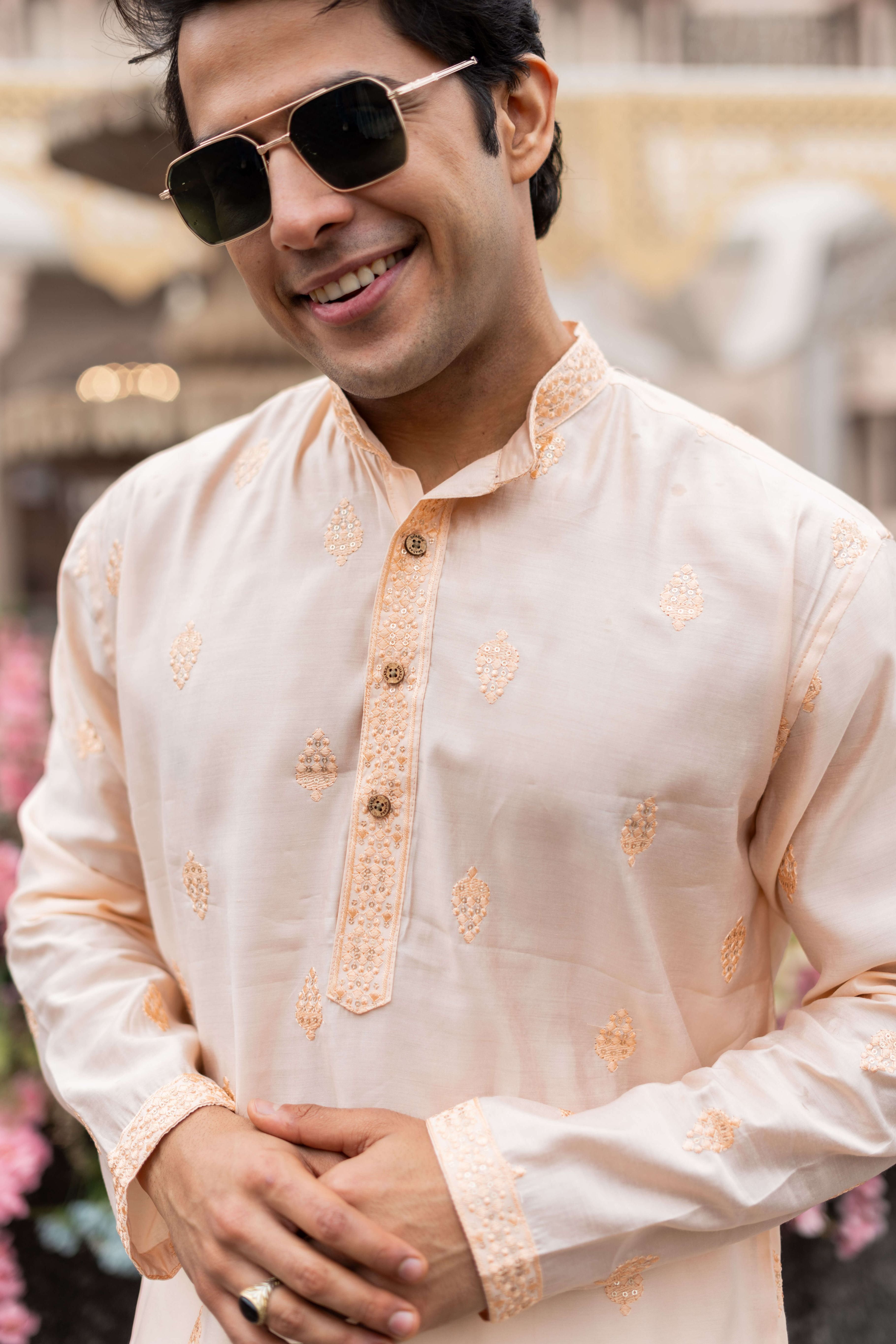 The Peachy Pink Short Kurta With Butti Embroidery And Sequins Work