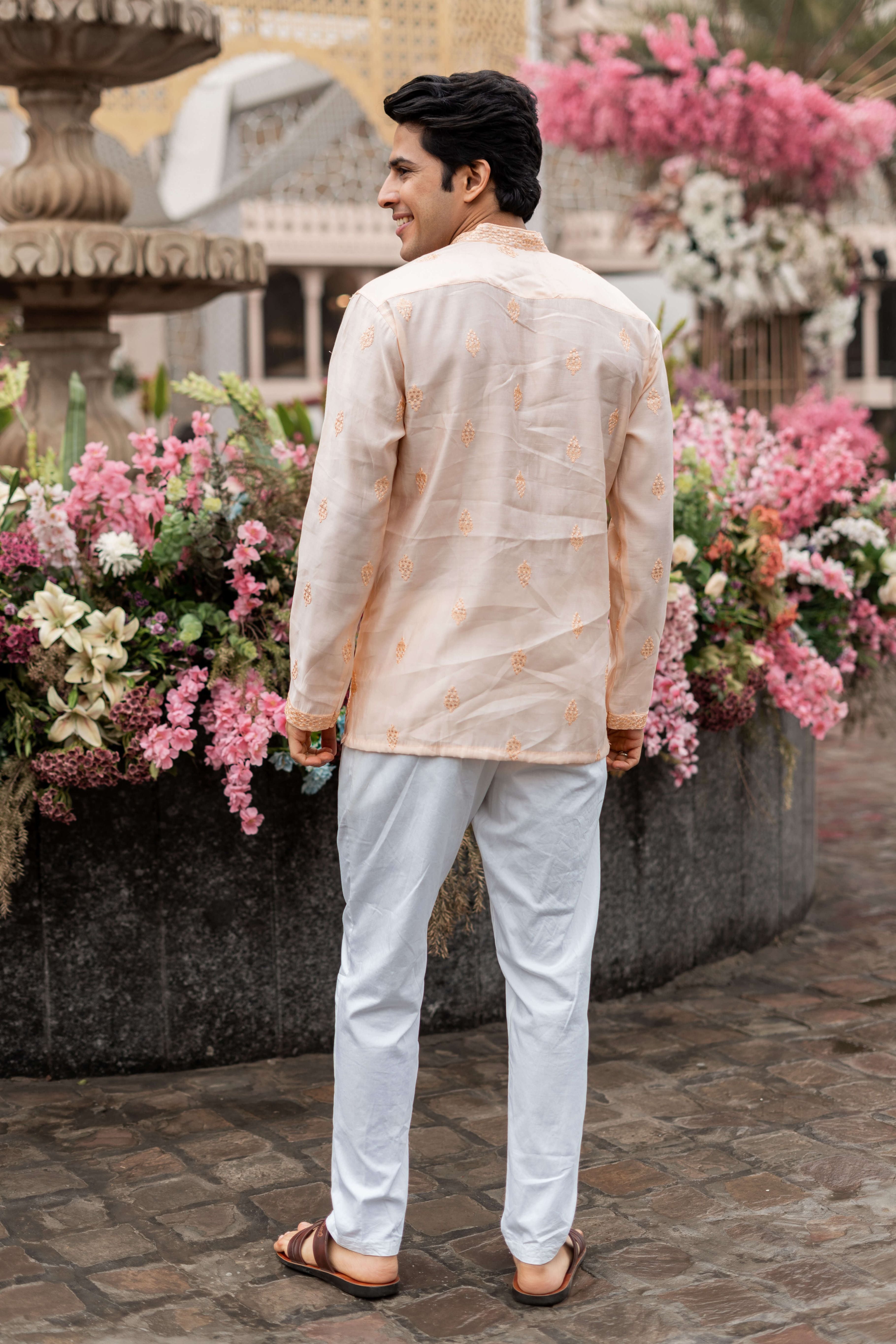 The Peachy Pink Short Kurta With Butti Embroidery And Sequins Work