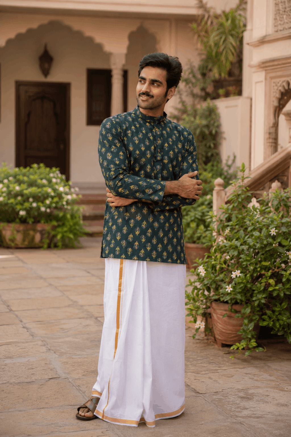 The Deep Green Garden Buti Print Short Kurta