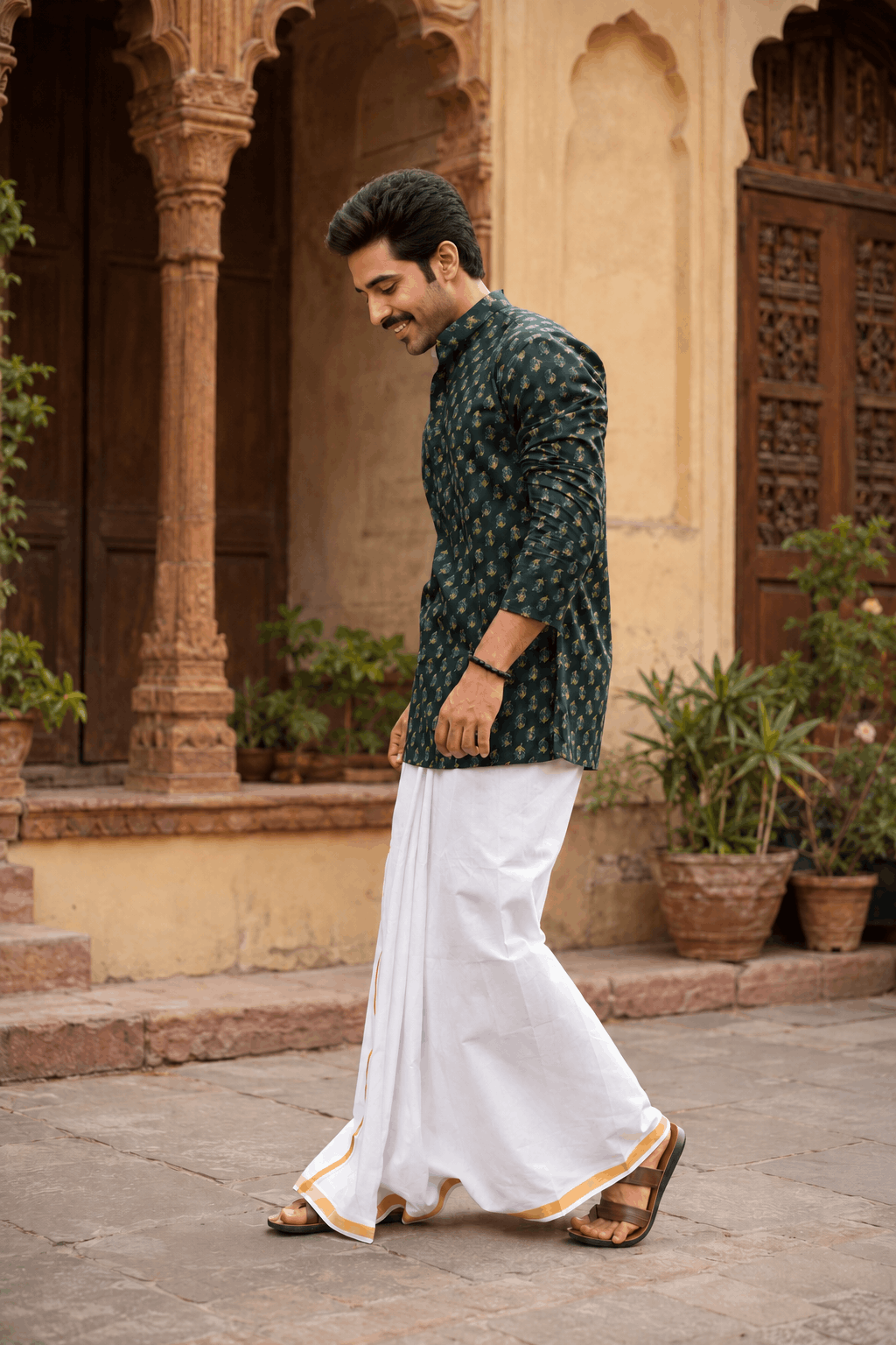 The Deep Green Garden Buti Print Short Kurta