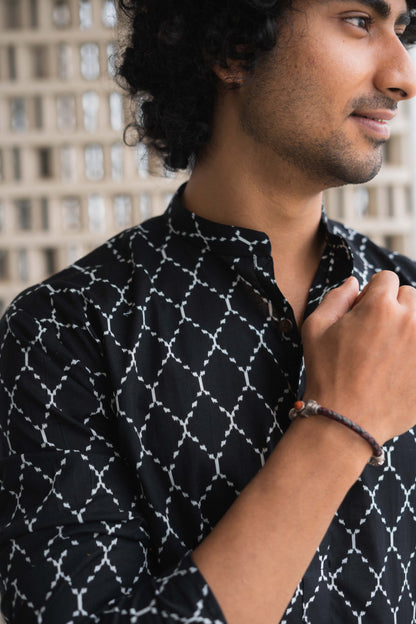 The Black Long Kurta With White Chains Print