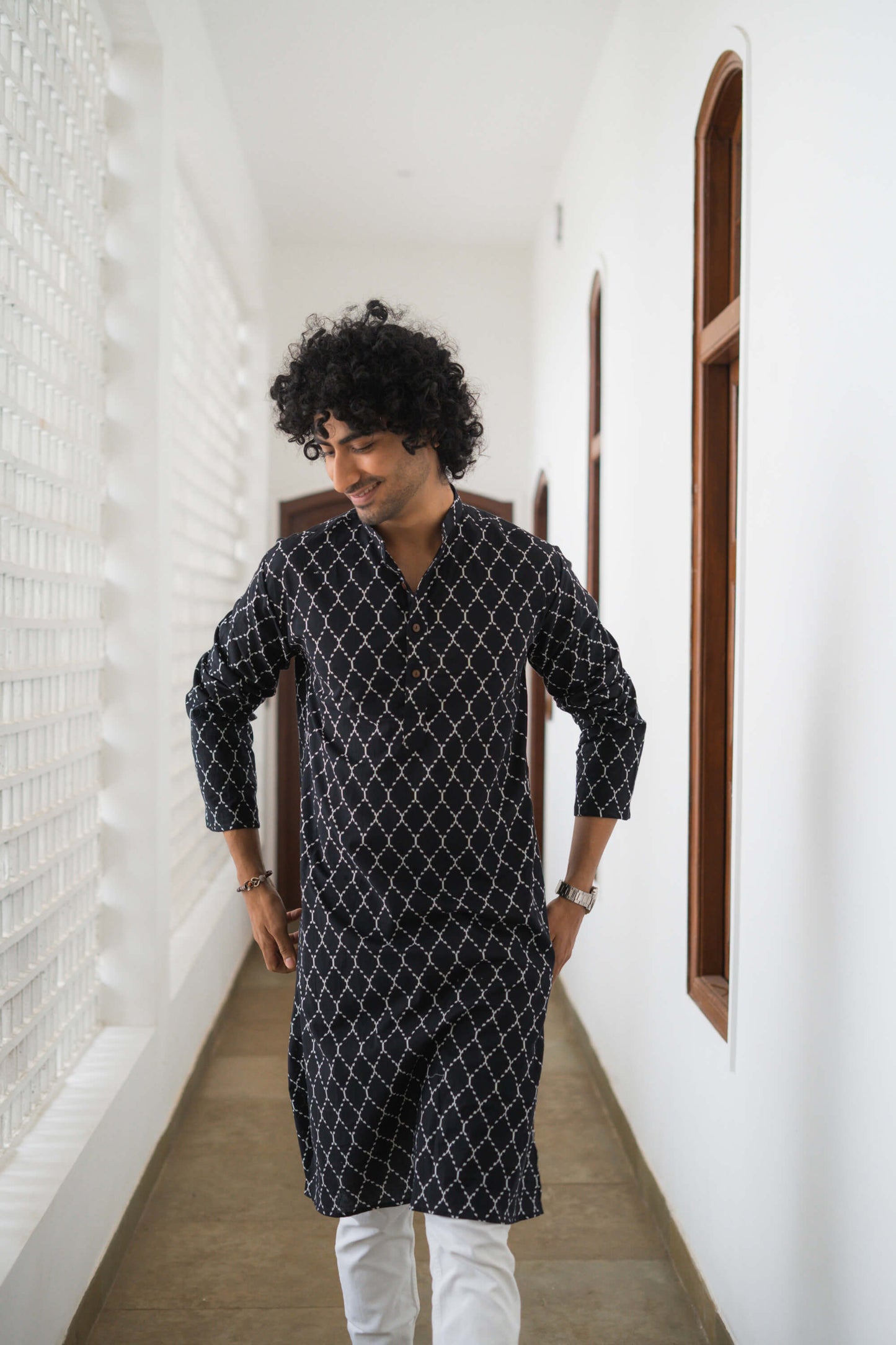 The Black Long Kurta With White Chains Print
