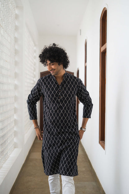 The Black Long Kurta With White Chains Print