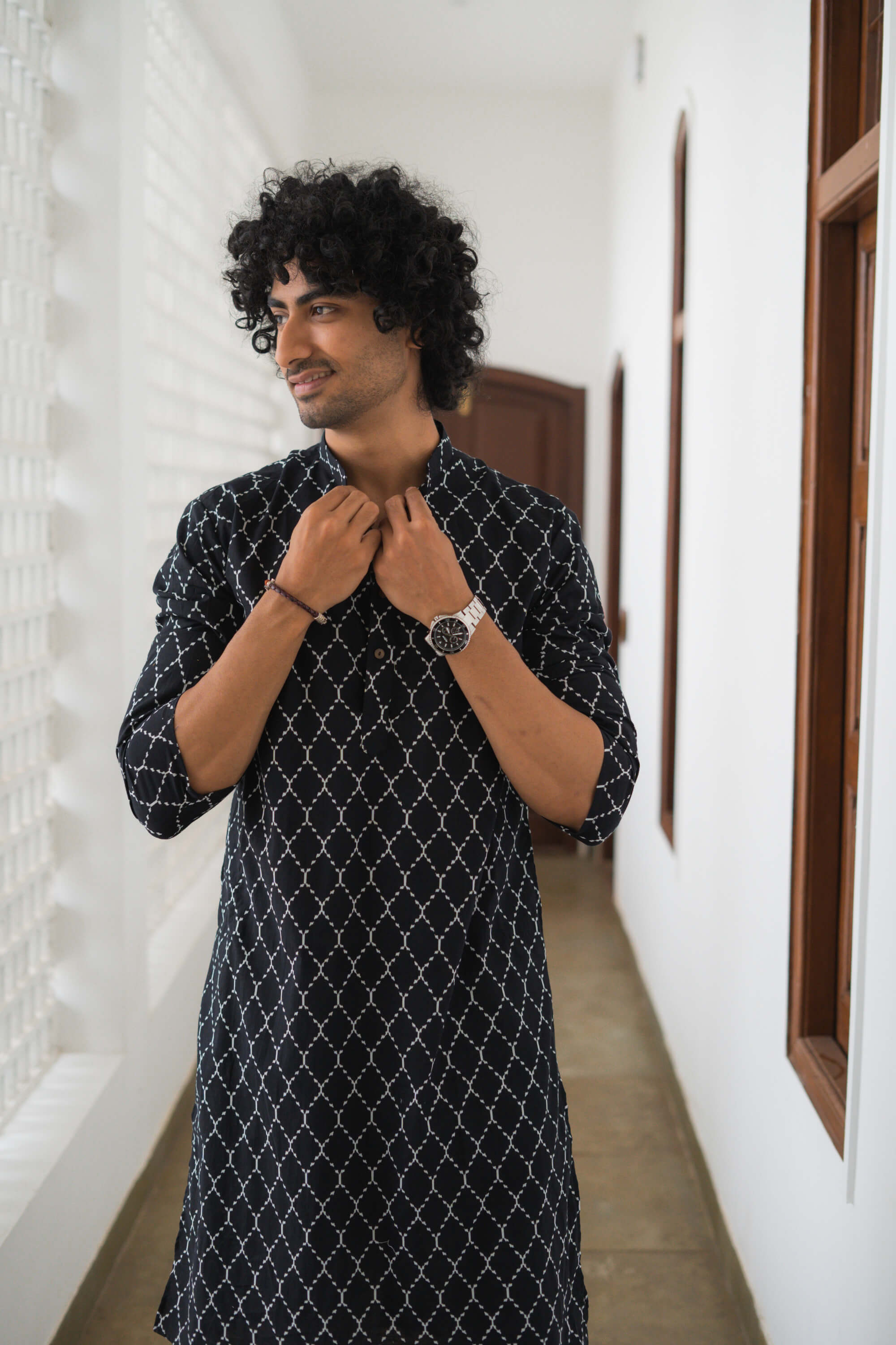 The Black Long Kurta With White Chains Print