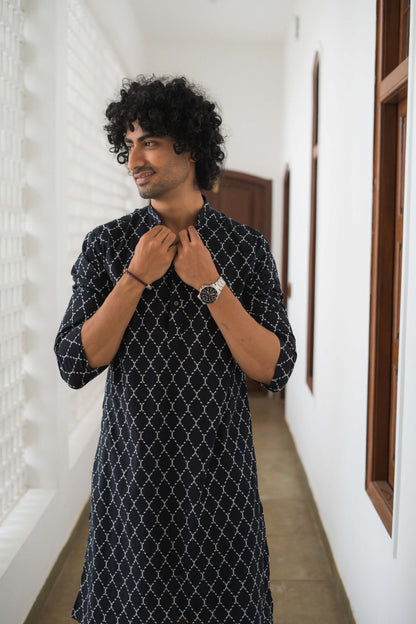 The Black Long Kurta With White Chains Print